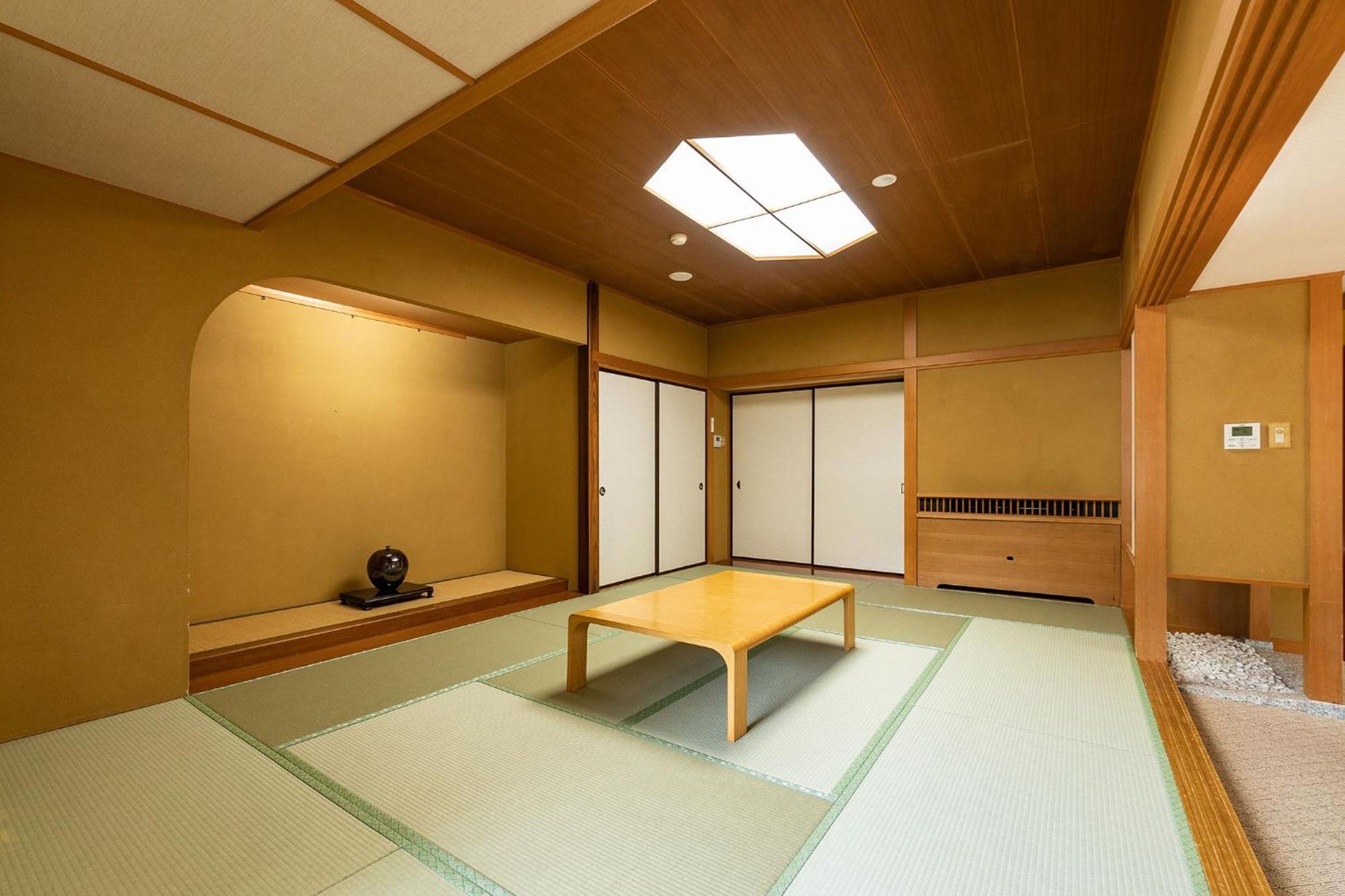 Отель Ooedo Onsen Monogatari Kounkaku Osaki  Экстерьер фото