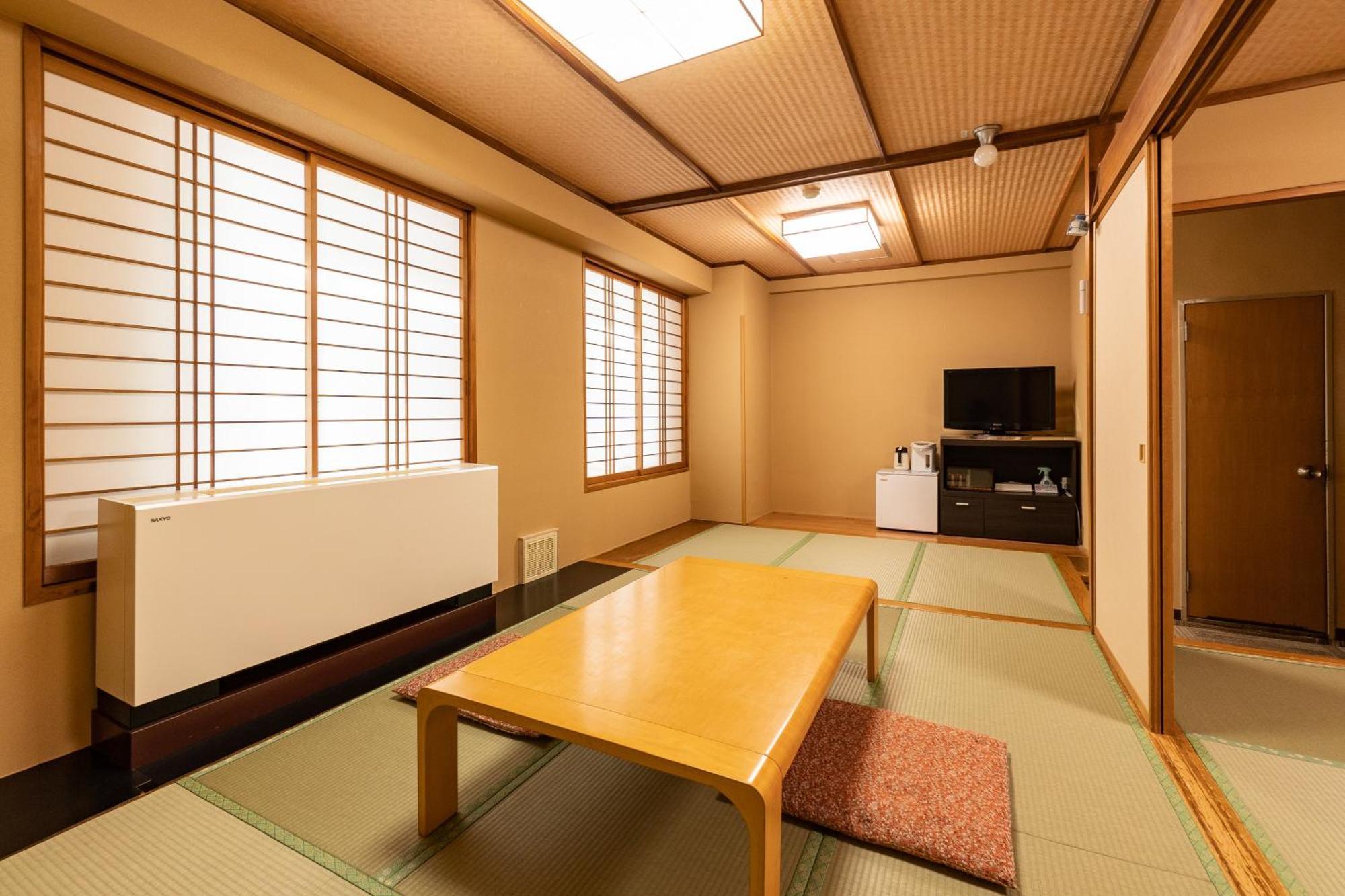 Отель Ooedo Onsen Monogatari Kounkaku Osaki  Экстерьер фото